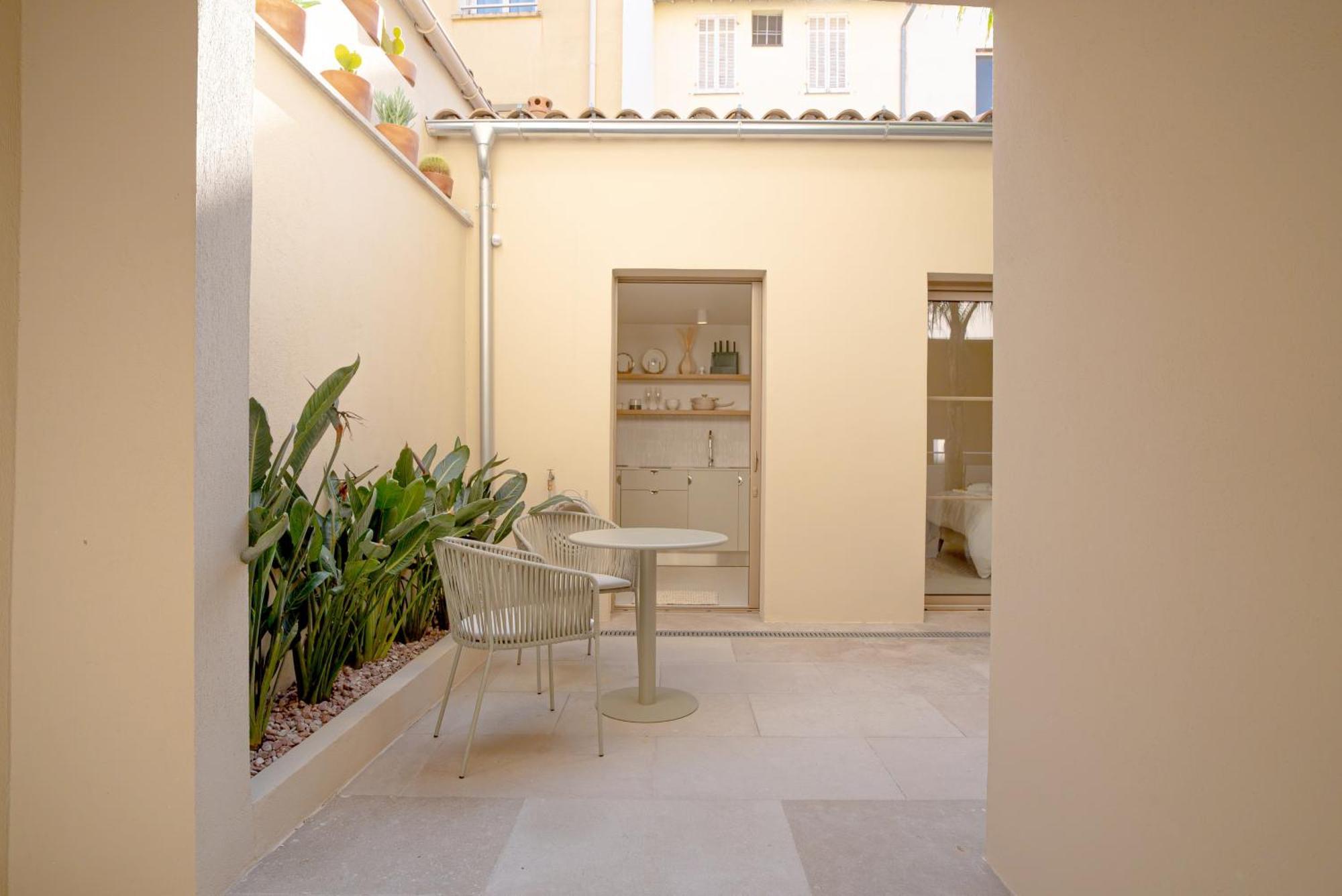 Studios Raffines Avec Terrasses - Plages, Ville Et Gare A Pied - Maison Raphael Saint-Raphaël Exterior foto