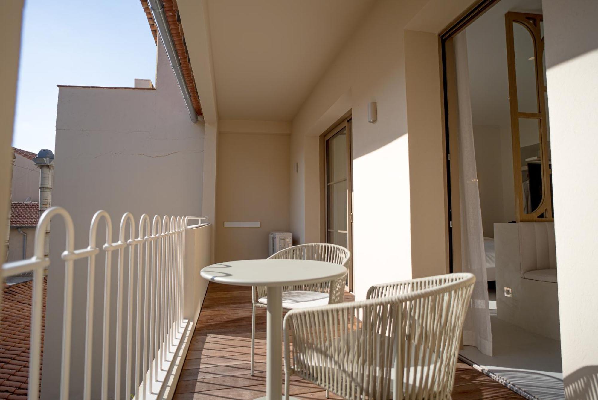 Studios Raffines Avec Terrasses - Plages, Ville Et Gare A Pied - Maison Raphael Saint-Raphaël Exterior foto